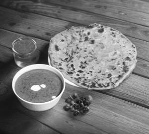 Pyaz Paratha Meal