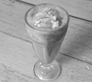 Pista green shake with ice cream