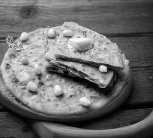 Sweet Corn Cheese Paratha 1 Pc