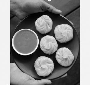 VEG MOMOS