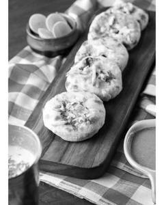 Mozzarella & Cheddar Cheese Kulcha