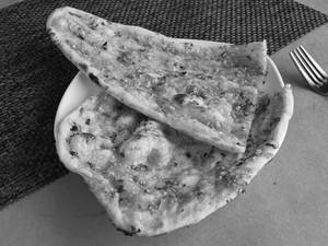 Garlic naan