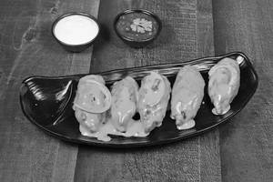 Veg Gravy Momos