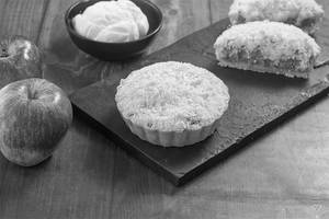 Apple Pie With Vanilla Icecream (No Added Sugar)