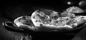 Butter Naan (1Pc)