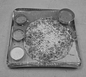 Tomato Double Cheese Uttapam