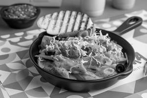 Pink Sauce Pasta ( The Best Of Both World )