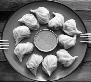 Veg Momos Steem {8 pieces}