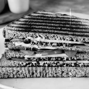 Grilled Brown Bread Veggie Sandwich