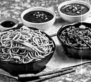 Veg Crisp Schezwan Noodles