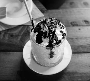 Cold Coffee With Vanilla Ice Cream