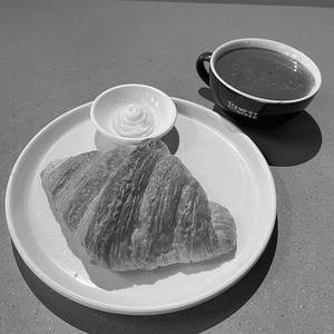 Callebaut Hot Chocolate + Butter Croissant (eggless)