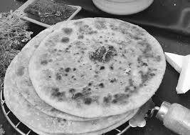 Paneer pyaaz paratha