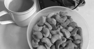 Kaju Namkeen Biscuit [1 Kg]