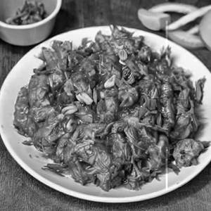 Shredded Chicken In Hot Garlic Sauce