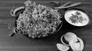 Chicken Pulov With Raita