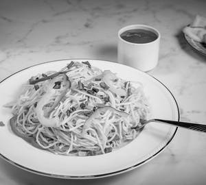 Veg Hakka Noodles