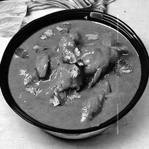 Chicken In Thai Red Sauce