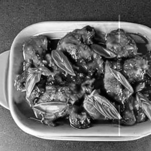 Chicken In Basil Pepper