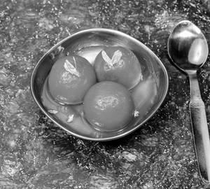 3 Gulab Jamun