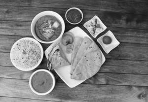 Paneer Lehsuni Thali
