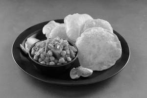 Channa +4Poori