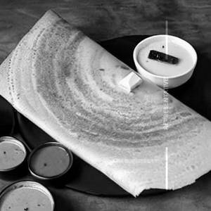 Butter Paneer Rava Dosa