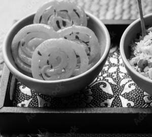 Indori Poha And Jalebi (4pcs)                                     