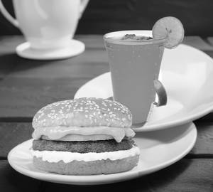 Classic Jumbo Burger+French Fries With Dip+Any Mojito