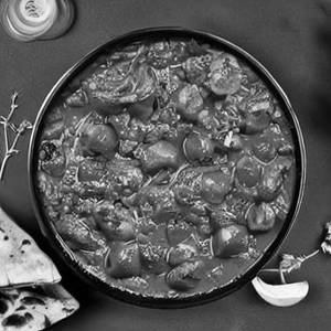 Matar Mushroom Hara Pyaz
