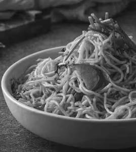 Veg Schezwan Hakka Noodles