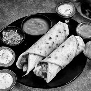 Egg Veg Schewan Cheese Roll