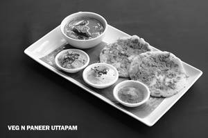 Veg N Paneer Uttapam