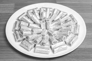 Kaju Pista Roll