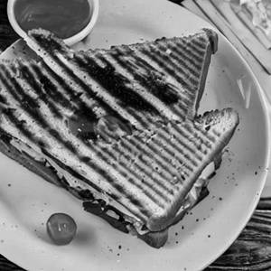 Toast Tomto Omelette Sandwich