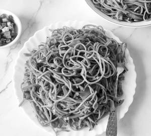 Veg Chowmein 150