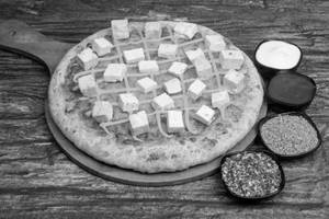 Cheese & Paneer Pizza