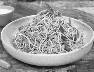 Veg Hakka Noodles [Half]