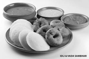1 Pcs Idli+1 Pcs Vada