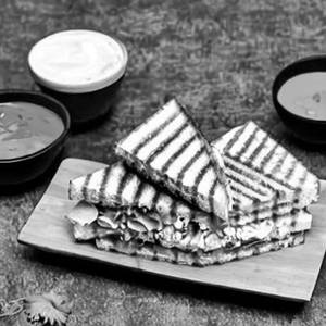 Veg Paneer Makhani Grill Sandwich