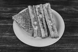 Paneer Peri Peri Sandwich