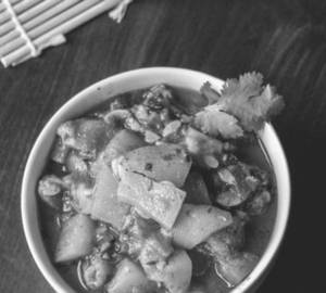 Aloo Lauki Gravy