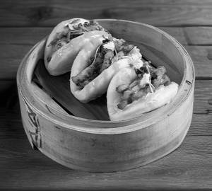 Paneer Chilli Bao [270 Gm, 4 Pieces]