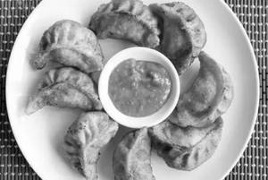 Chicken Fried Momos (6pcs)