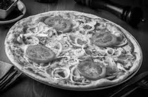 Cheesy Onion Pizza 7 Inches
