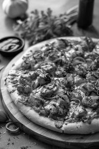Chicken cheese pizza