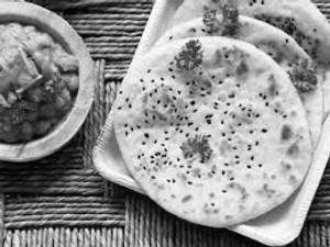 Aloo pyaaz kulcha