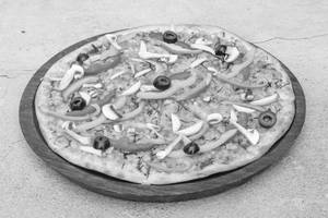 Desi Treat Pizza