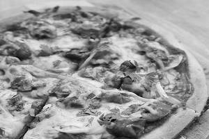 Royal Chicken Tikka Pizza