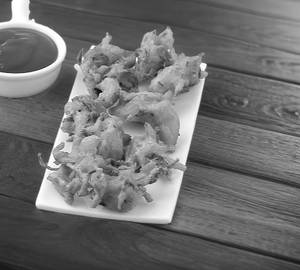 Aloo Pyaaz Pakoda